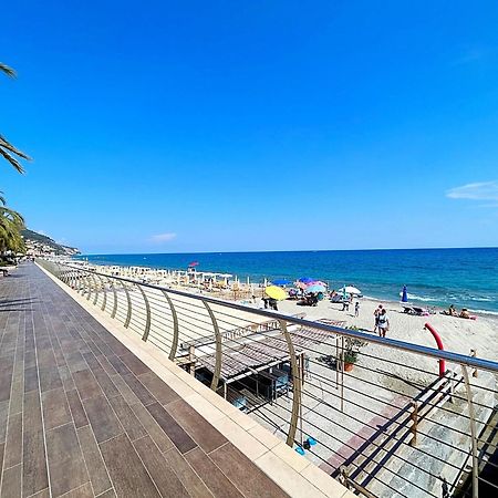Gioiello Marino - Mare, 2 Minuti A Piedi Apartment Pietra Ligure Exterior foto